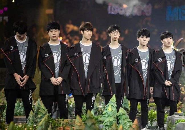 在比赛初期